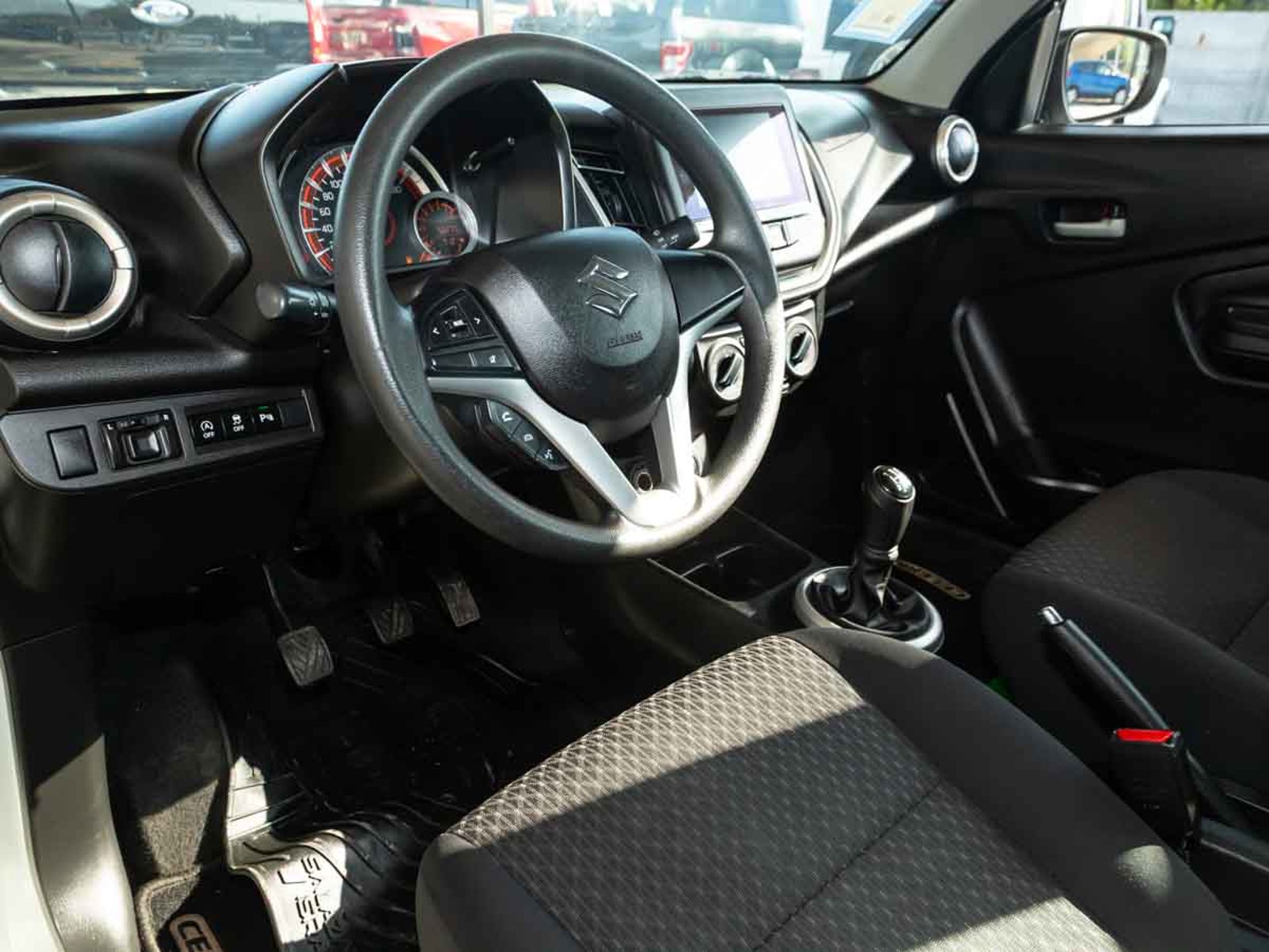 SUZUKI CELERIO GLX HB 1.0 2024 - Imagen 8 de 13