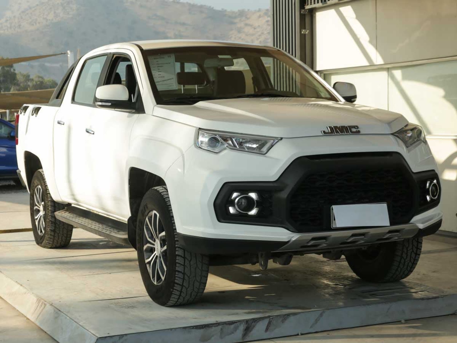 JMC VIGUS 2.4 PLUS DIESEL 2022 - Foto 2 de 8
