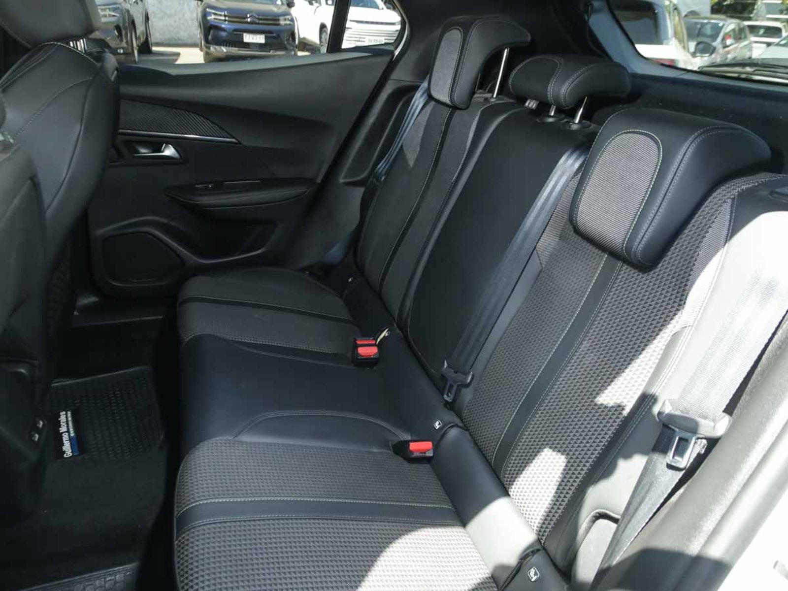 Peugeot 2008 GT BLUEHDI 130 EAT8 2023 - Imagen 8 de 8