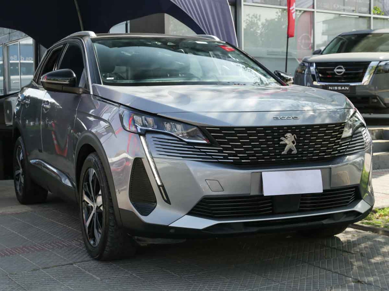 Peugeot 3008 ALLURE PACK BLUEHDI 130 EAT8 2024 - Foto 2 de 8