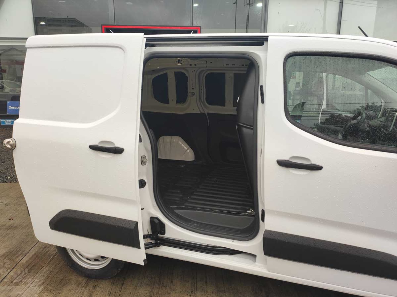 PEUGEOT PARTNER L1 BLUE HDI 100 1.5 2024 - Imagen 9 de 12