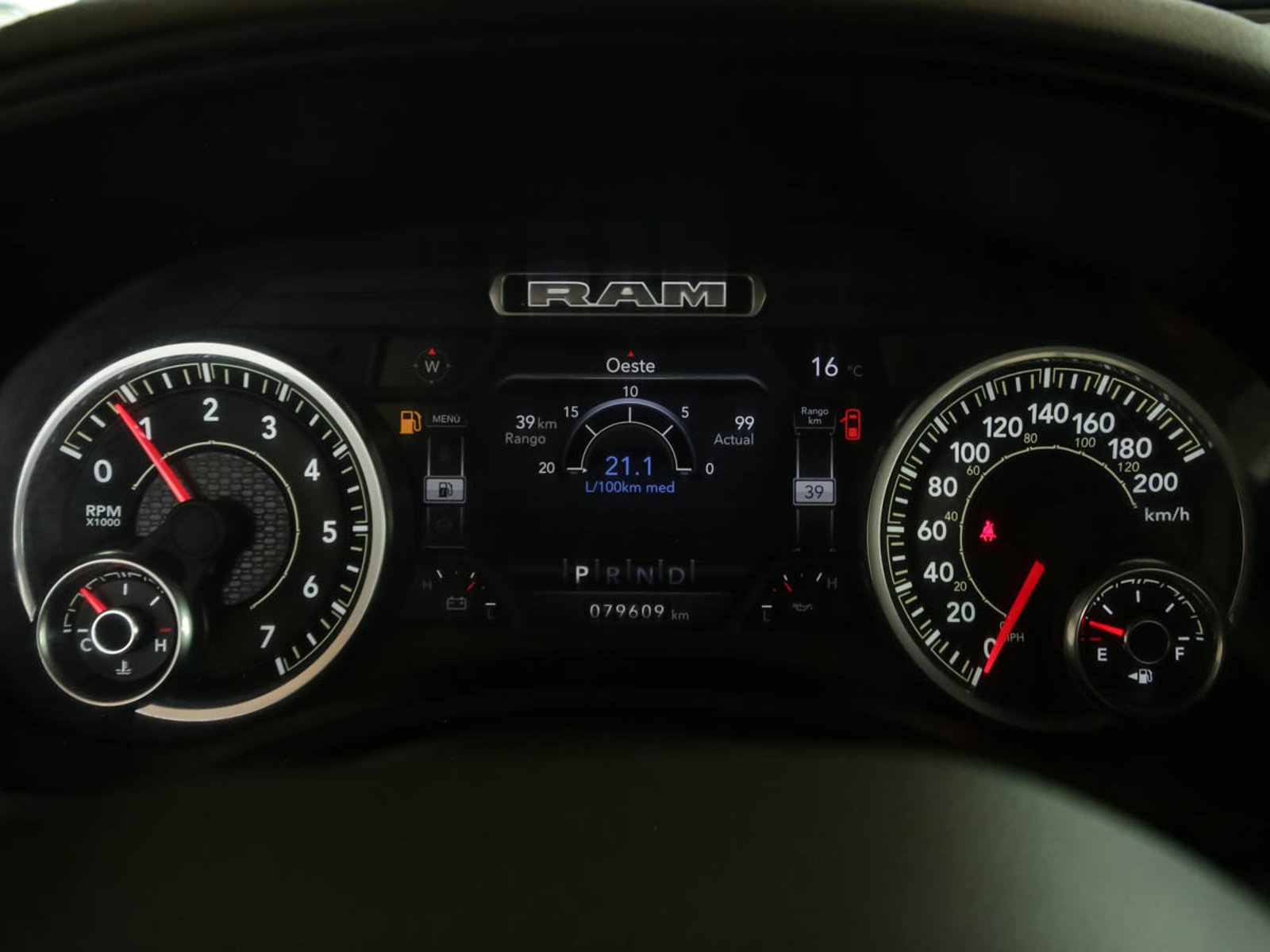 RAM 1500 BIG HORN CREW CAB 4X4 3.6 AUT 2021 - Imagen 8 de 14