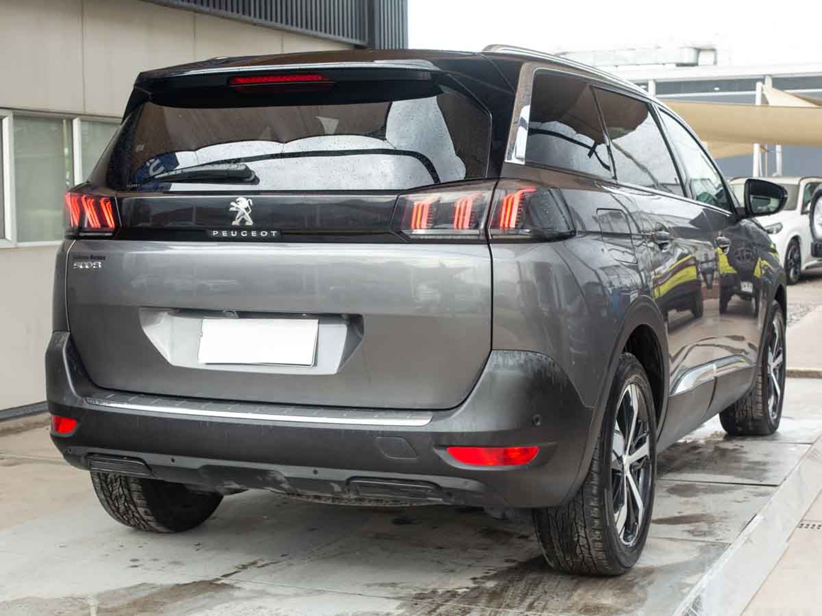 Peugeot 5008 ALLURE PACK BLUEHDI 130 EAT8 2024 - Foto 4 de 8