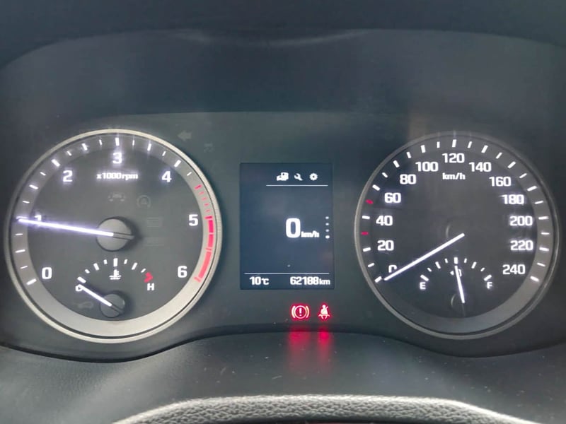 Hyundai TUCSON TL 2.0  CRDI E6 MT VALUE FL 2018 - Imagen 5 de 8