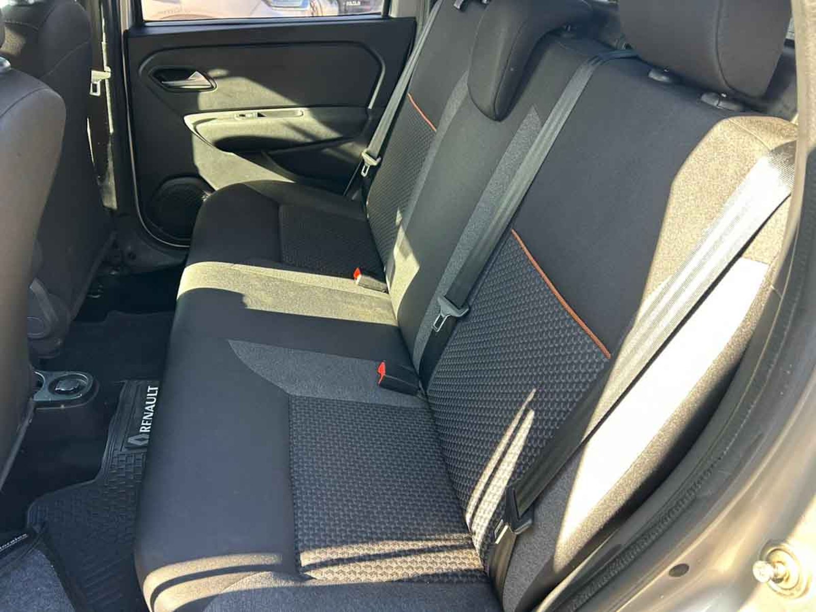 Renault OROCH 1.3 AUT 2023 - Imagen 5 de 8
