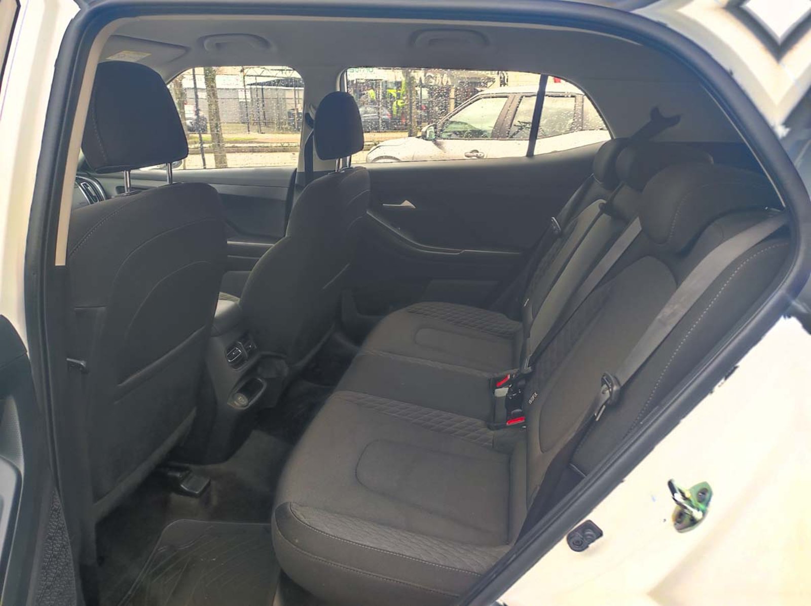 HYUNDAI Creta SU2i 1.5 CVT PLUS 2025 - Imagen 7 de 9
