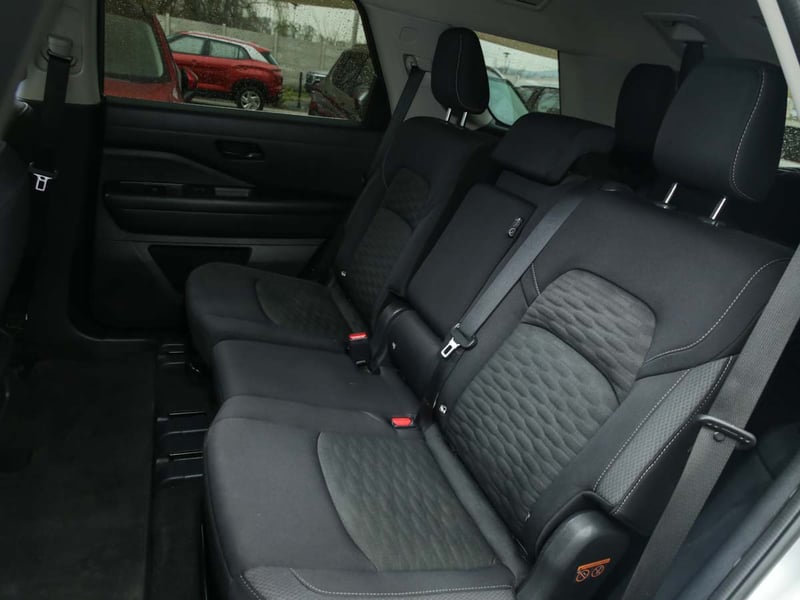 Nissan PATHFINDER  3.3 AUT 2023 - Imagen 7 de 8