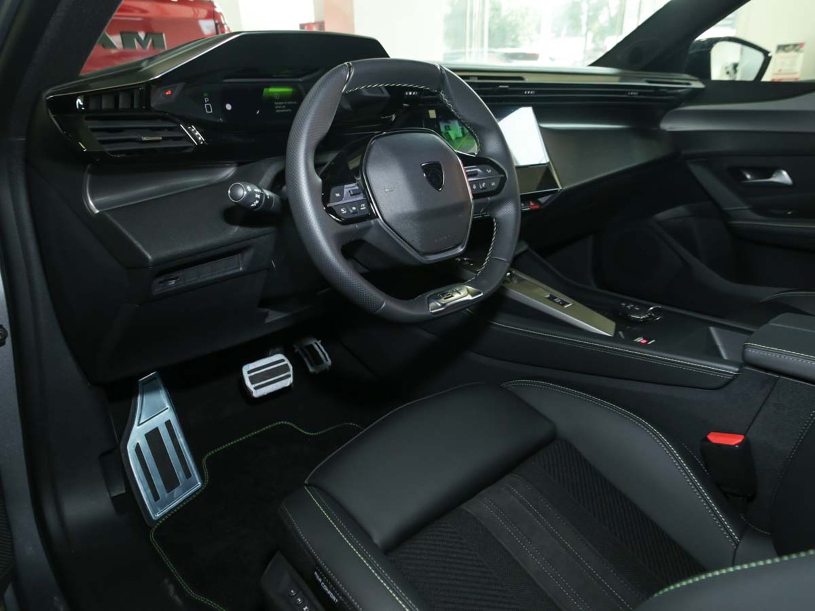 PEUGEOT 308 GT PURETECH 130 EAT8 2026 - Imagen 8 de 14