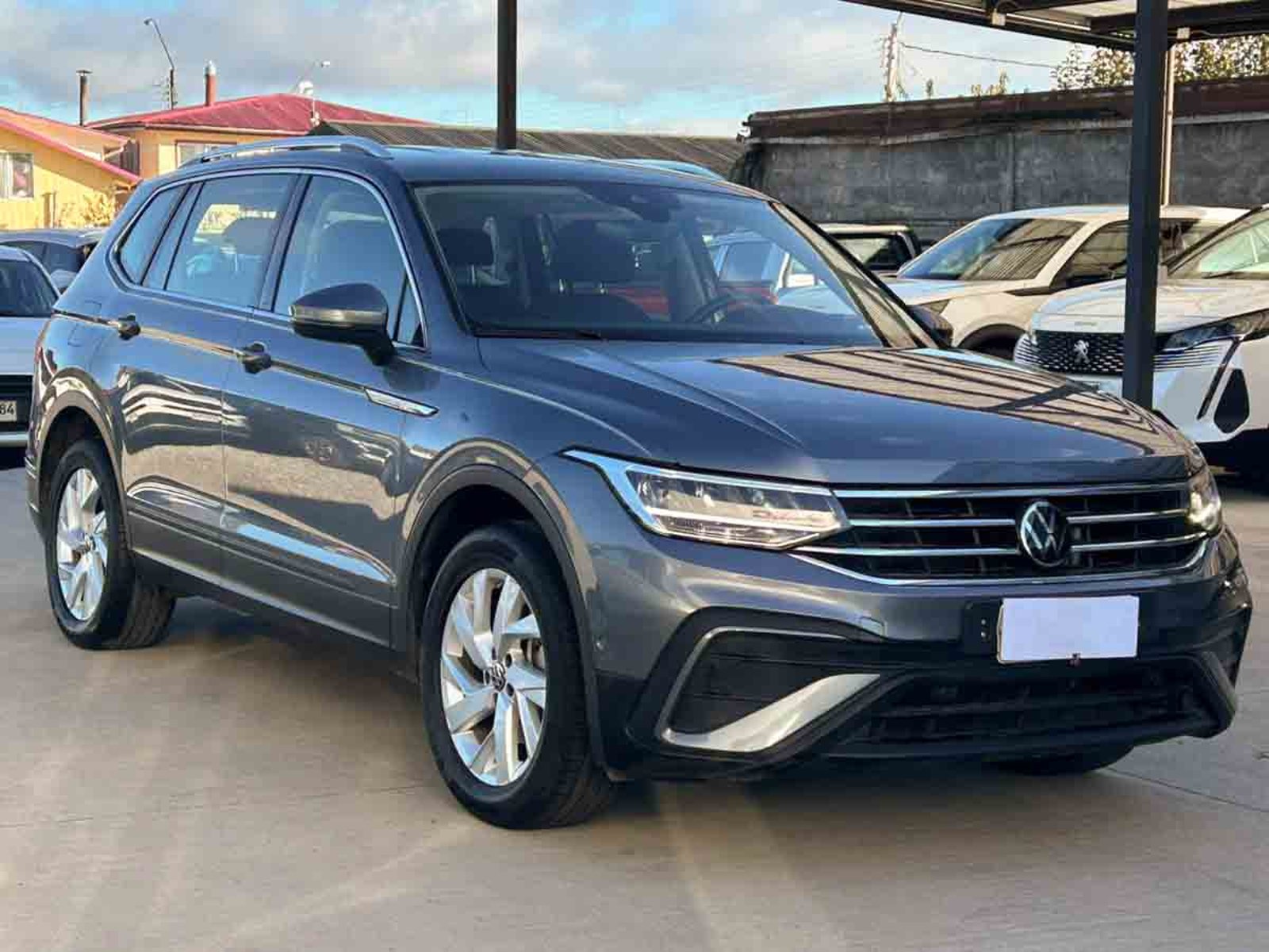 Volkswagen TIGUAN COMFORTLINE AUT 2025 - Foto 2 de 8
