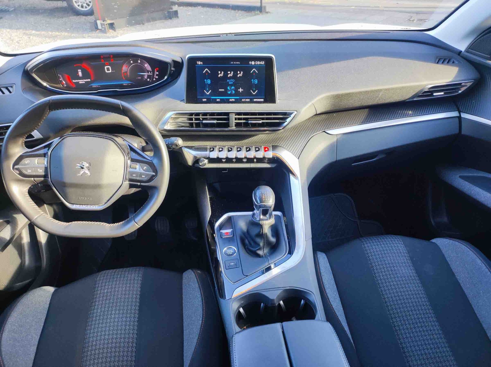 Peugeot 3008 ACTIVE BLUEHDI 1.5 2022 - Imagen 12 de 14
