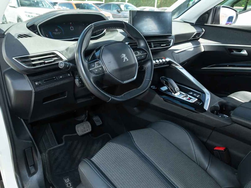 Peugeot 3008 ALLURE PACK BLUEHDI 130 EAT8 2024 - Imagen 8 de 13