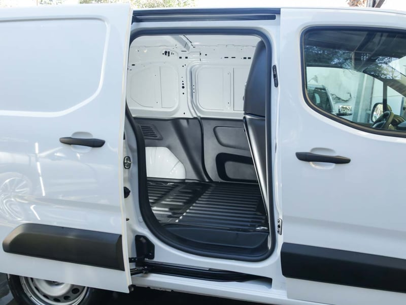 Peugeot PARTNER MCA L1 DIESEL 100HP MT 2026 - Imagen 8 de 8