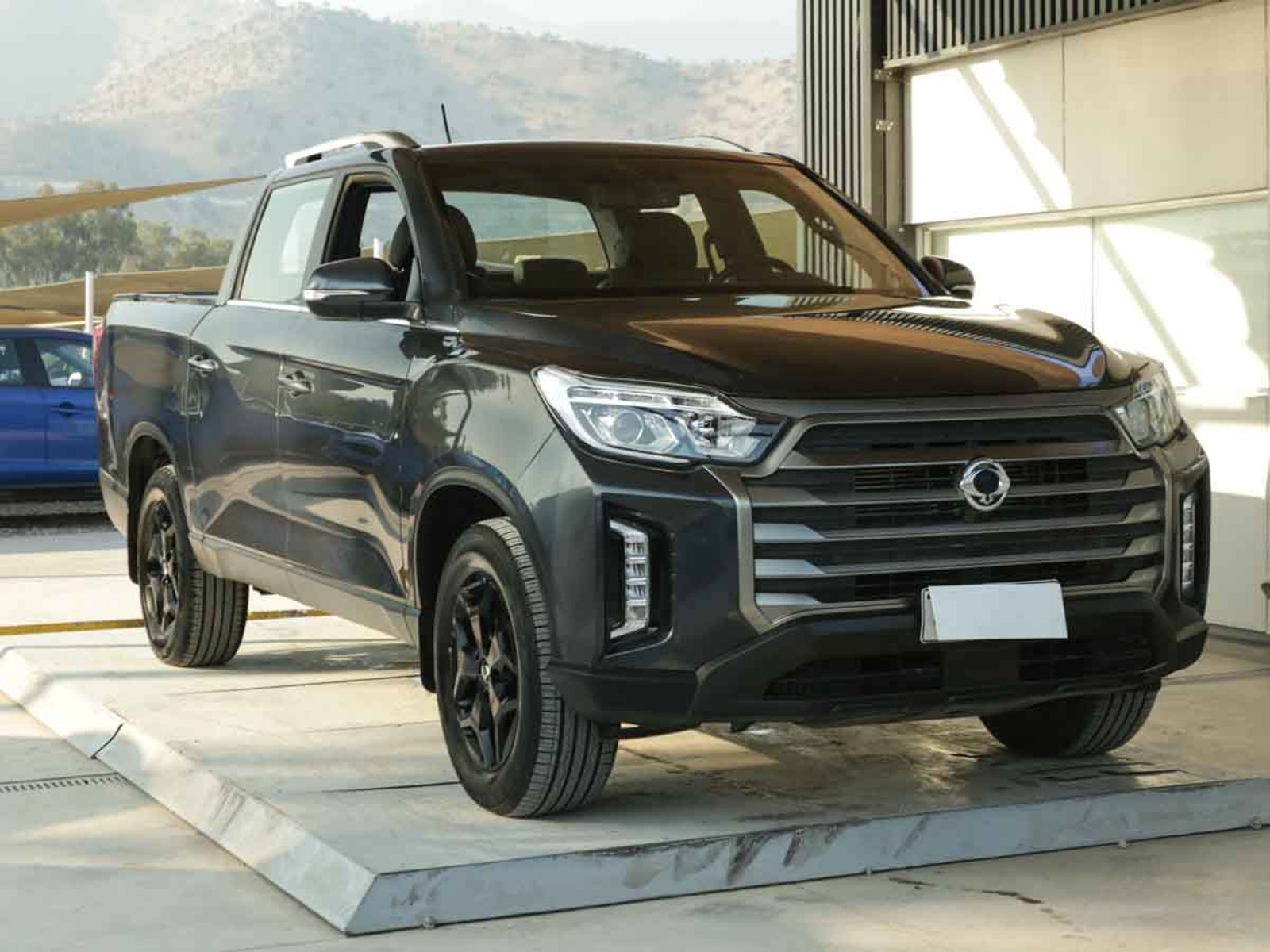SsangYong MUSSO LIMITED 2.2 TD 6AT 4WD 2025 - Foto 3 de 8