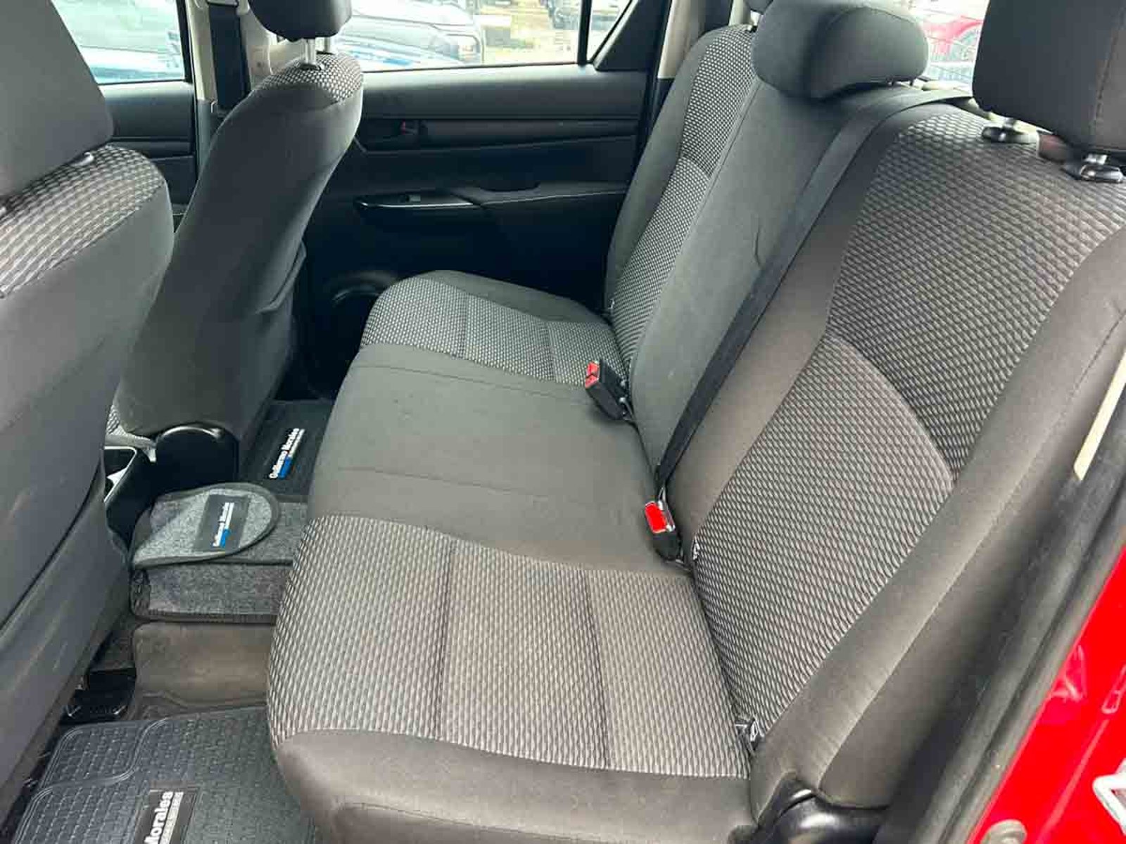 Toyota HILUX DCAB MT 4X4 2.4 2024 - Imagen 8 de 8