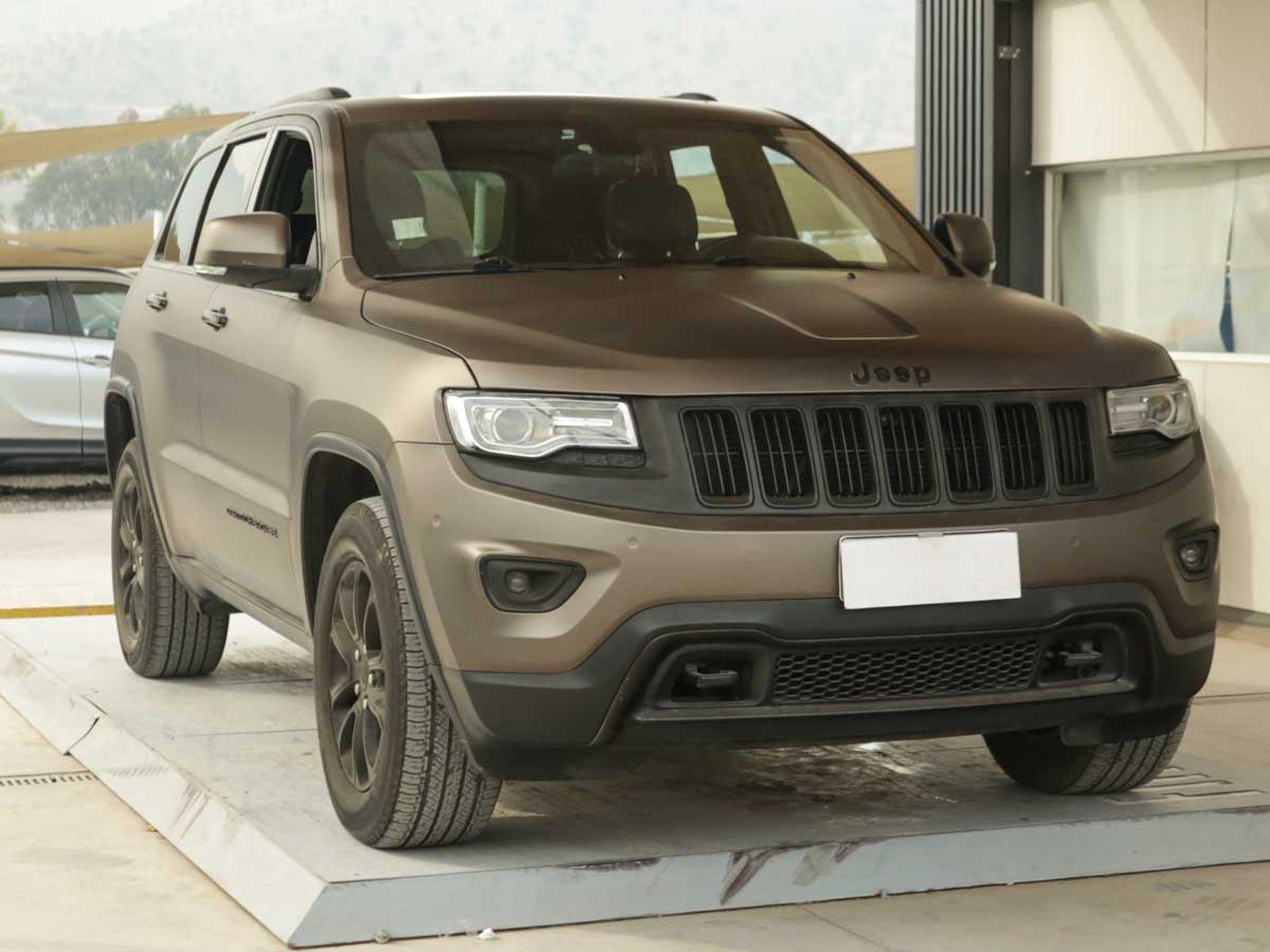 JEEP GRAND CHEROKEE LIMITED 3.6 LX 4X4 2015 - Foto 3 de 14