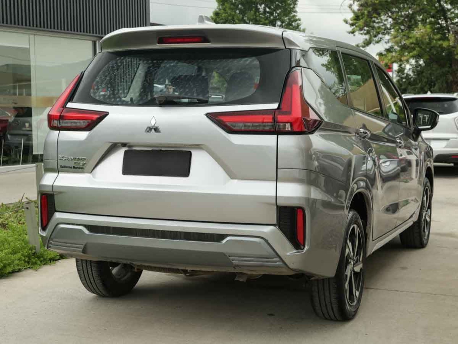 Mitsubishi XPANDER AT GLX 2024 - Foto 4 de 9