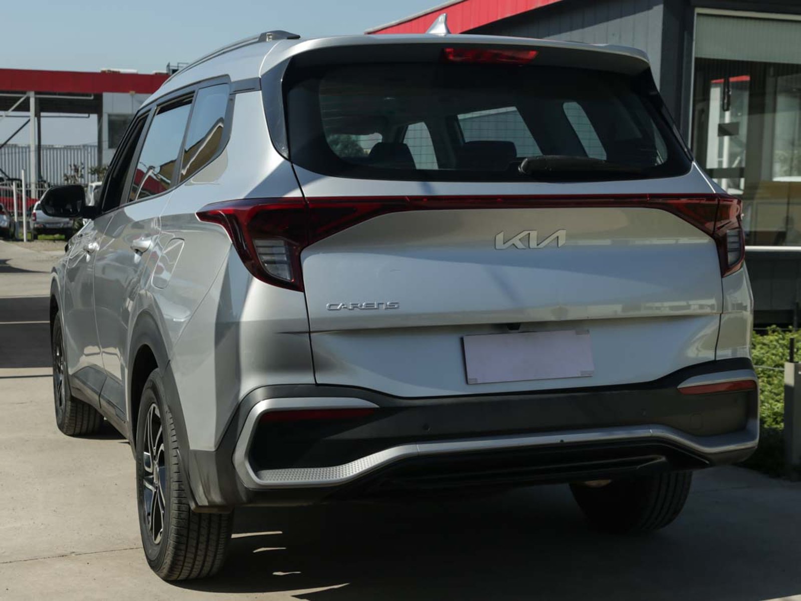 Kia CARENS 2024 - Foto 3 de 8