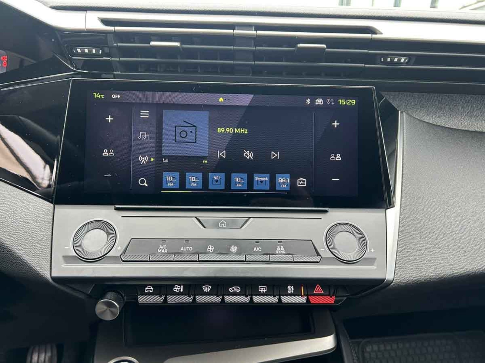 Peugeot 308 ACTIVE PACK 1.2 PURETECH 110HP 2024 - Imagen 13 de 20