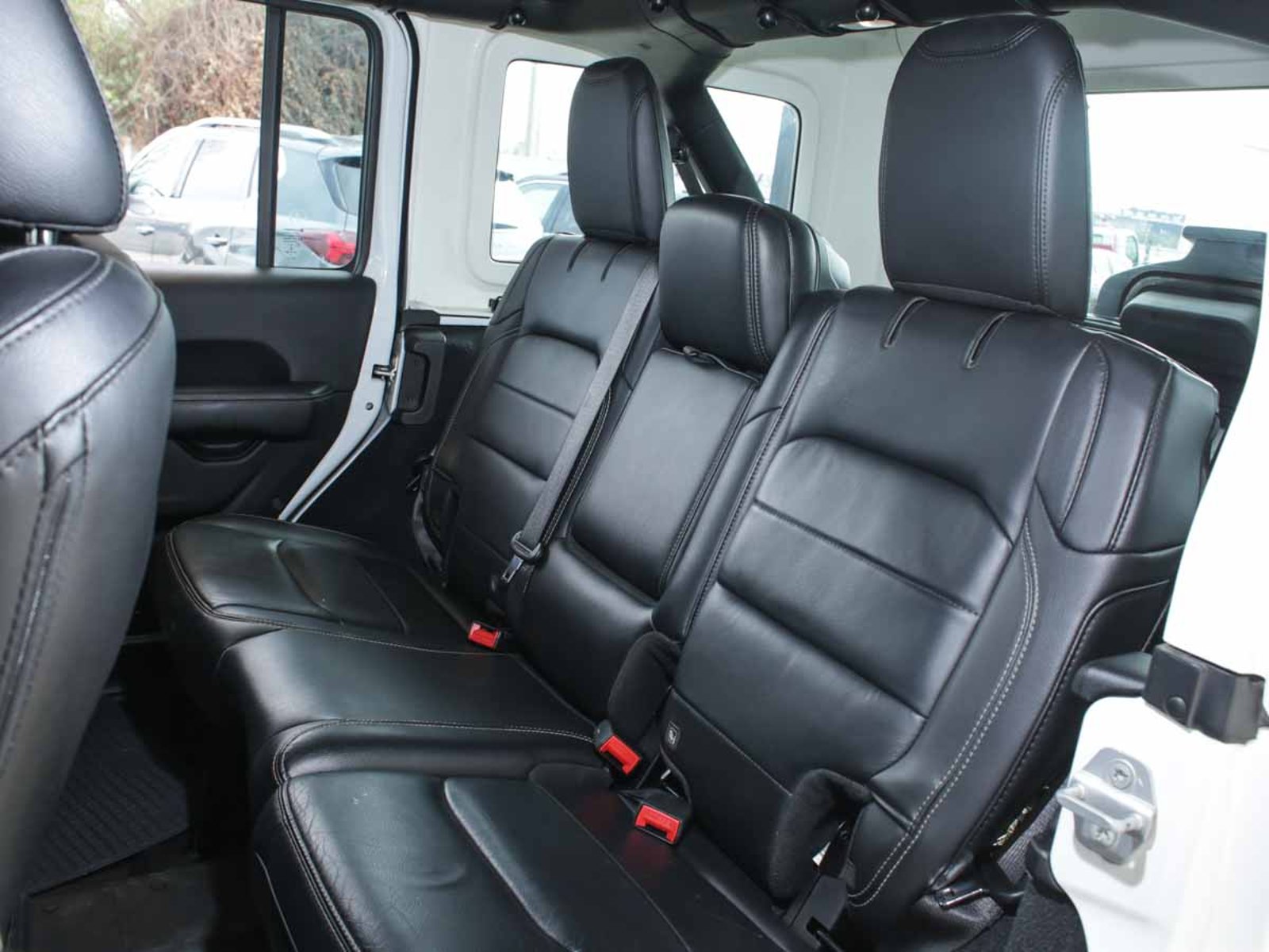 Jeep WRANGLER SAHARA U. 4X4 3.6 AUT 2019 - Imagen 8 de 16