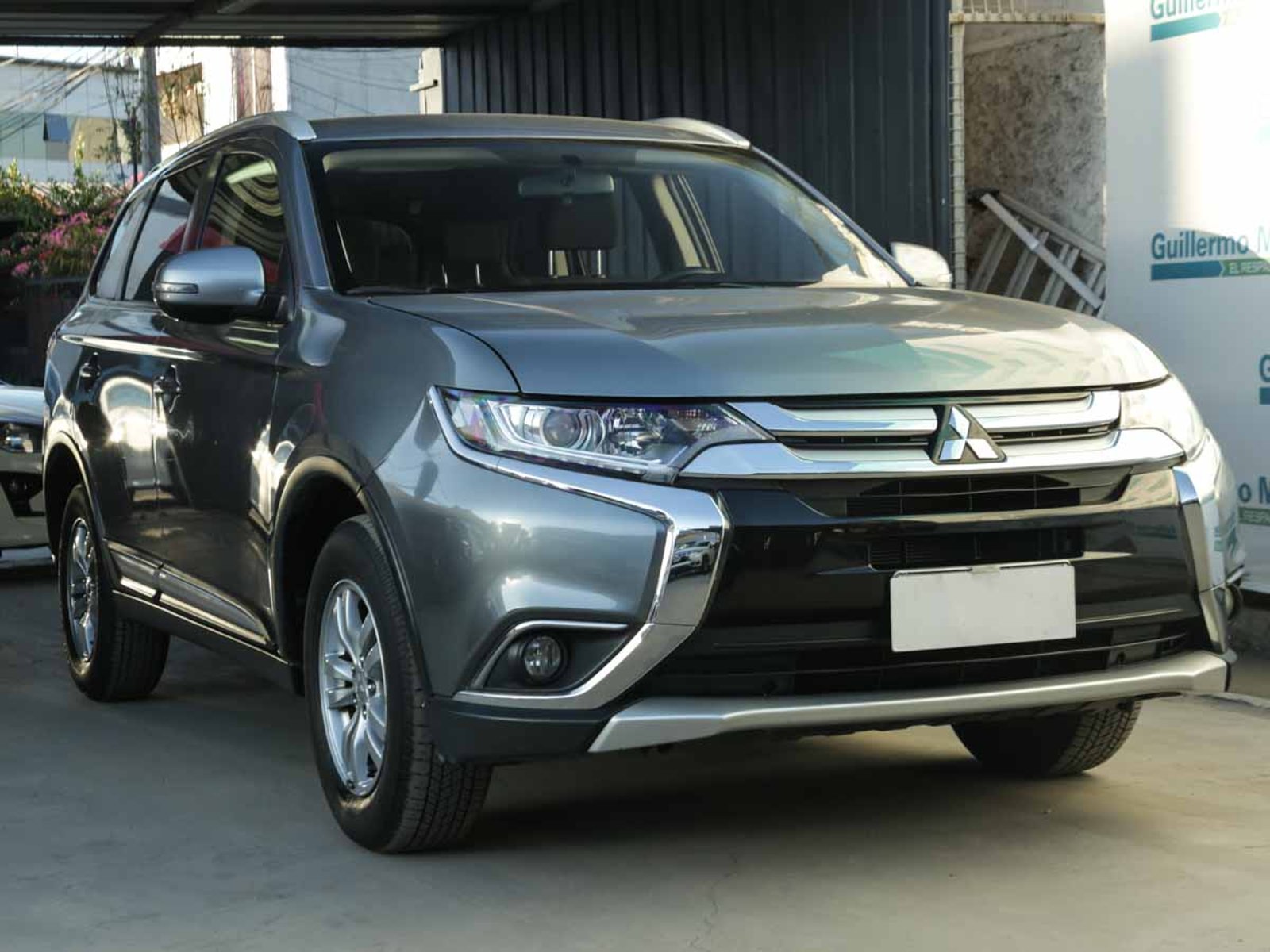 MITSUBISHI OUTLANDER 4X2  2.0 MEC 2019 - Imagen 3 de 13
