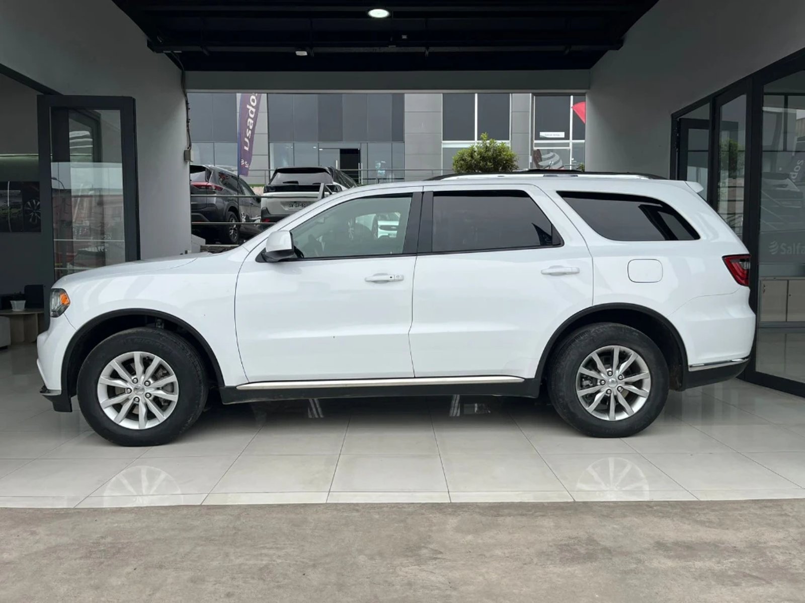 Dodge DURANGO 3.6 SXT 4X4 AT 5P 2019 - Imagen 9 de 20