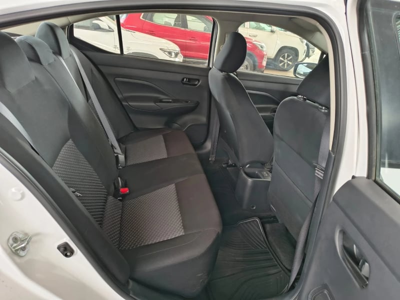 Nissan Versa 2025 - Imagen 18 de 20