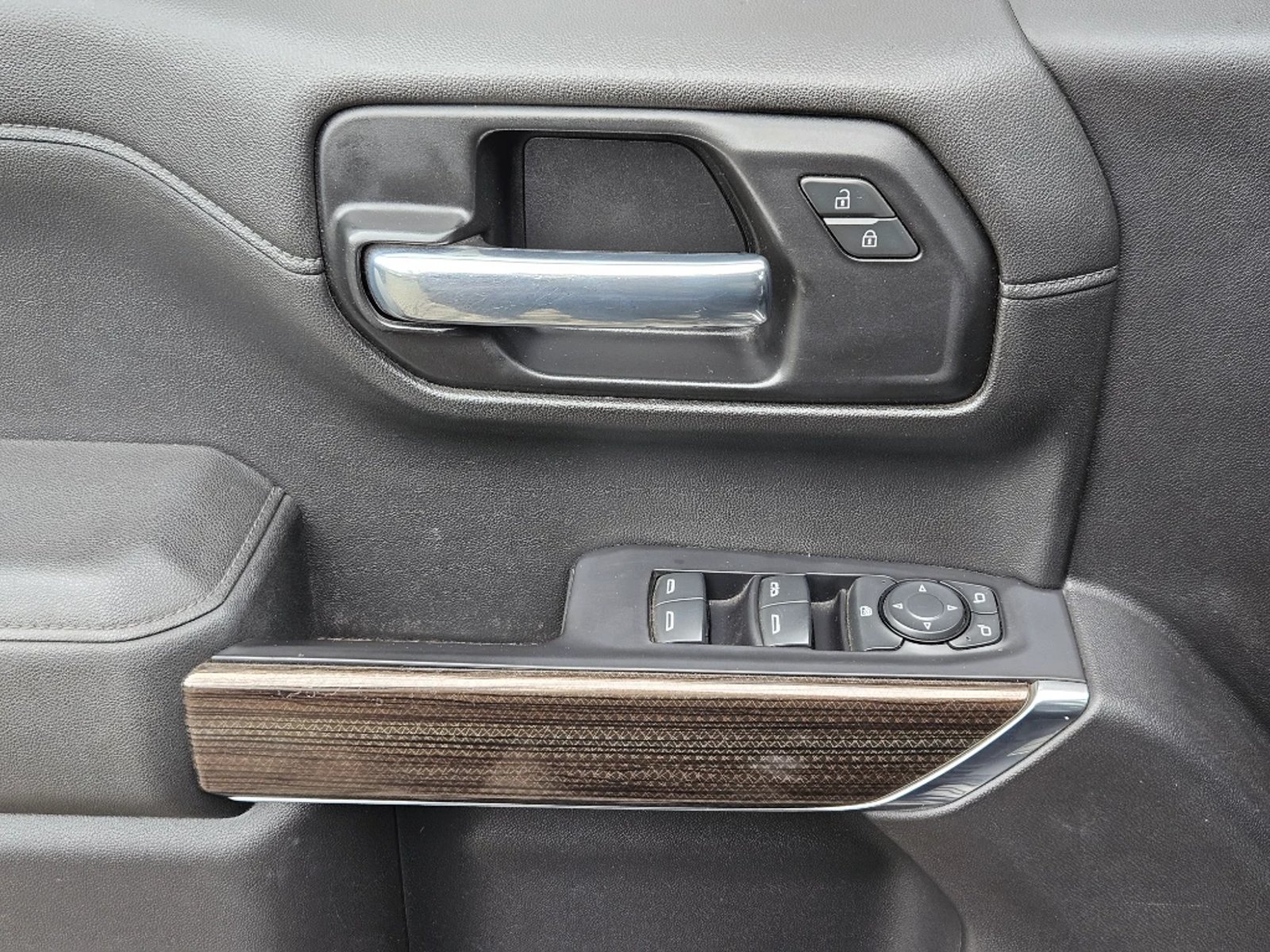 CHEVROLET SILVERADO 5.3 LT TRAILBOSS Z71 4X4 AT 4P 2021 - Imagen 18 de 20