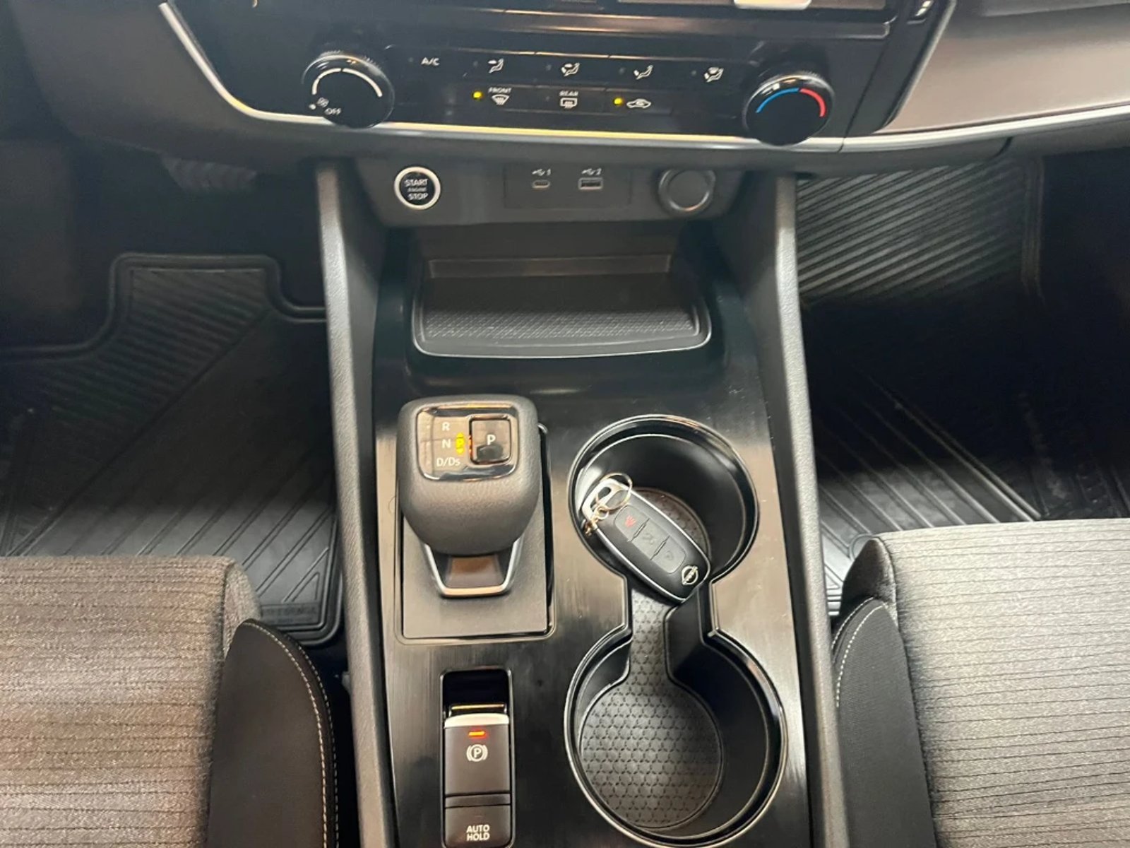 NISSAN X-TRAIL 2.5 SENSE 4X2 3ROW CVT AT 5P 2023 - Imagen 13 de 20