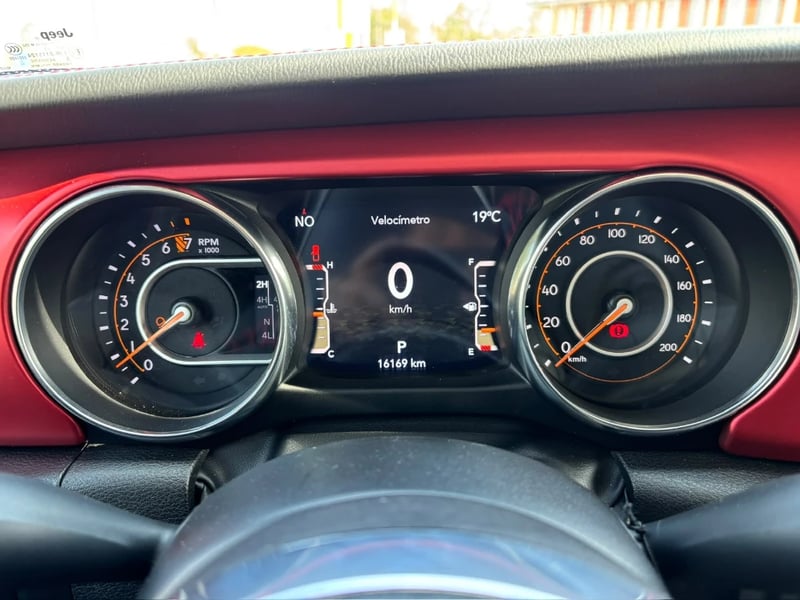 Jeep Gladiator 2024 - Imagen 15 de 20
