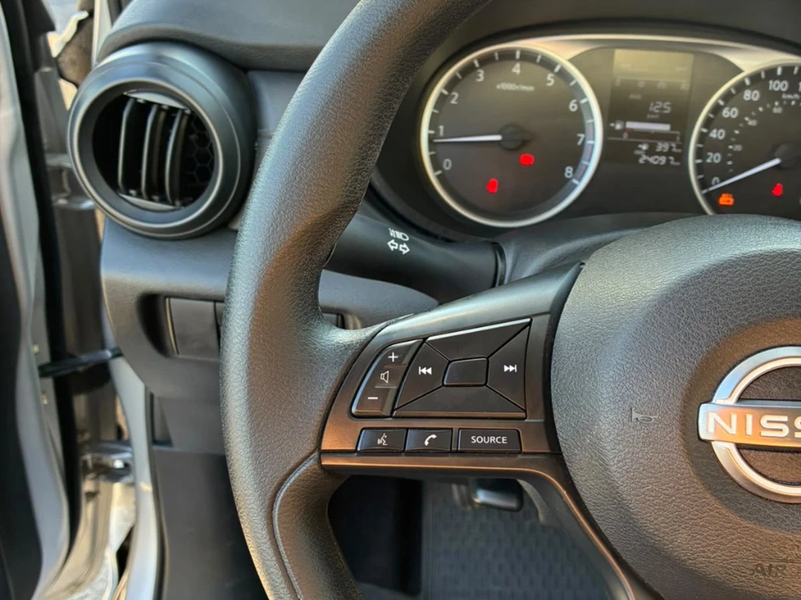 Nissan Versa 2025 - Imagen 13 de 20