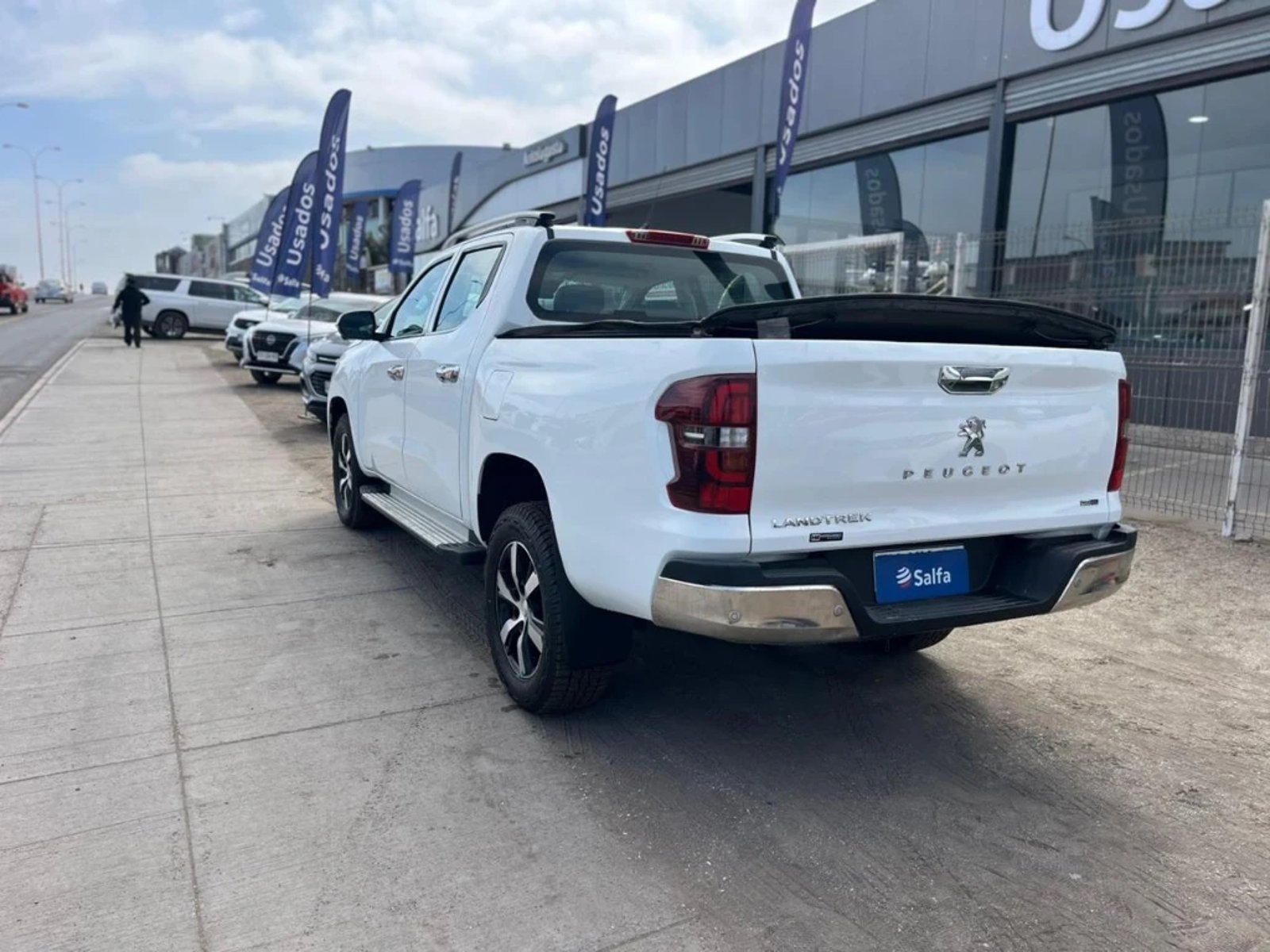 Peugeot LANDTREK 2.2 ACTION4 BLUEHDI DIESEL 4X4 180HP AT 4P 2024 - Imagen 6 de 18