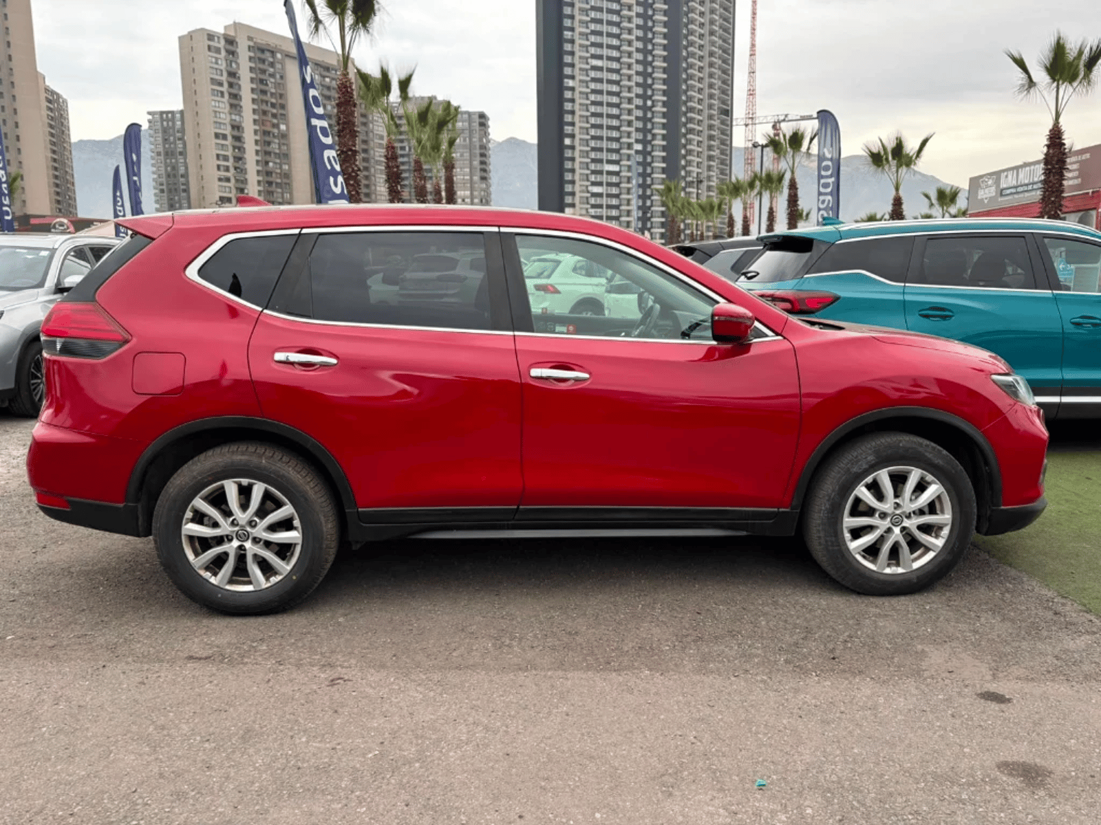 Nissan X-TRAIL 2.5 SENSE MC 4X2 2ROW CVT AT 5P 2022 - Foto 4 de 20
