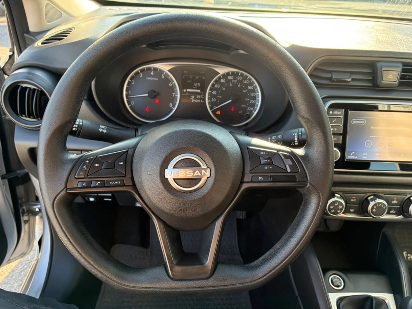 Nissan Versa 2025 - Imagen 12 de 20