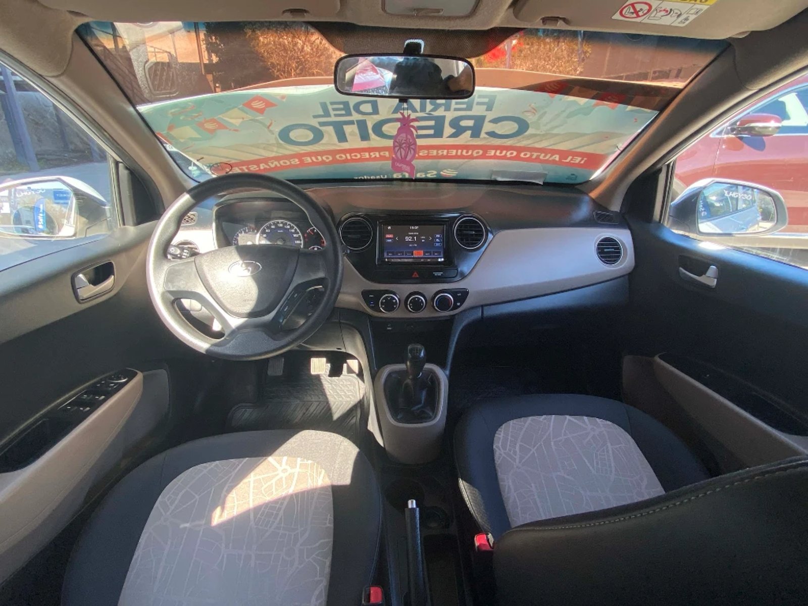 Hyundai Grand i10 2023 - Imagen 10 de 20