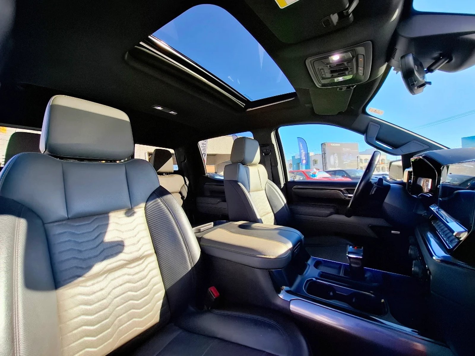 Chevrolet Silverado 2023 - Imagen 10 de 20