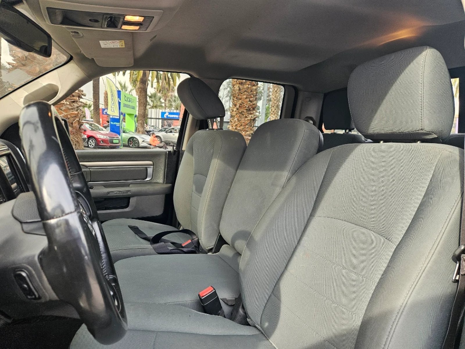 Dodge RAM 1500 3.6 SLT 4X4 QUAD CAB DOB. CAB. AT 4P 2019 - Imagen 12 de 20