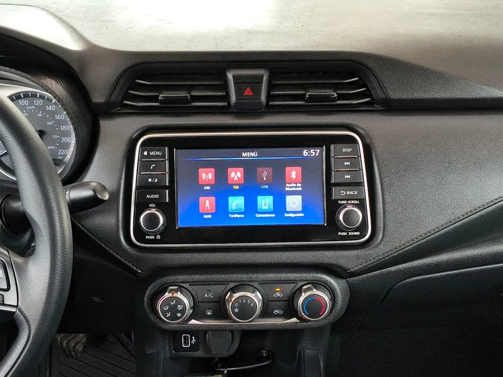 Nissan Versa 2025 - Imagen 16 de 20
