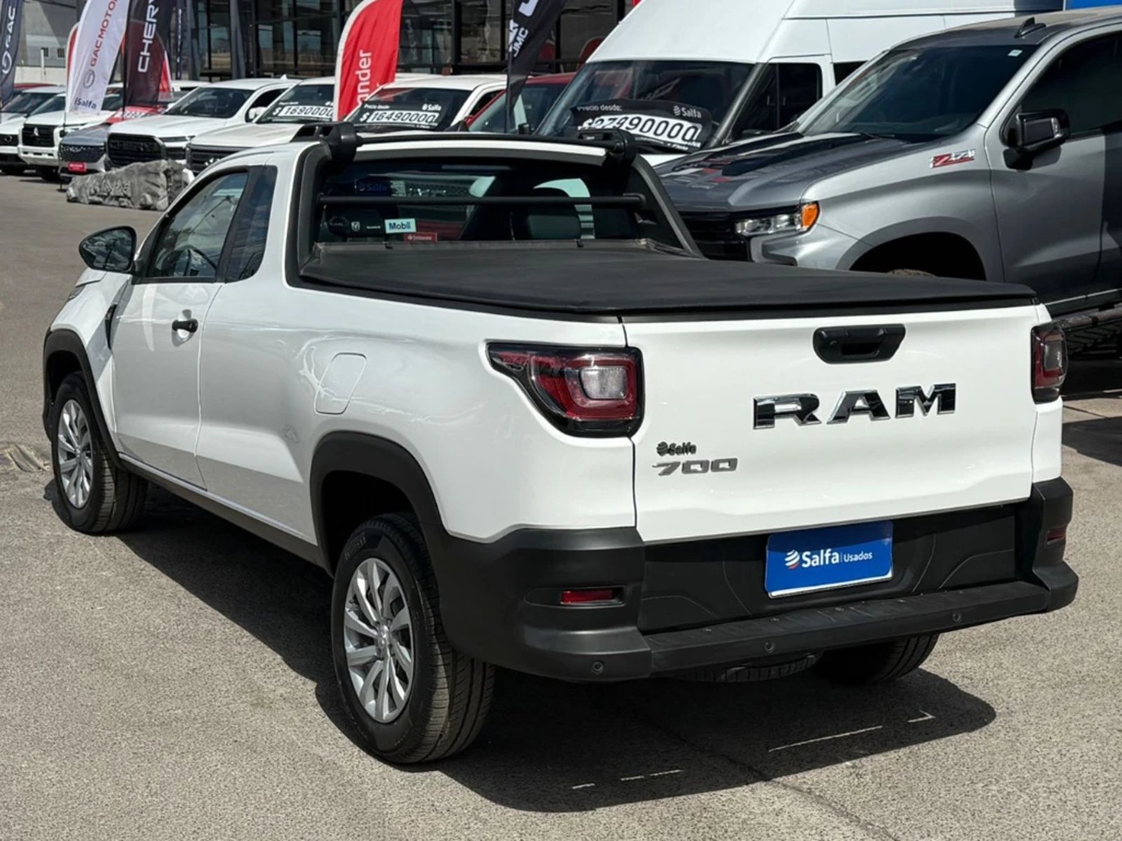 RAM 700 1.3 SLT 4X2 CAB. SIM. MT 2P 2026 - Imagen 8 de 20