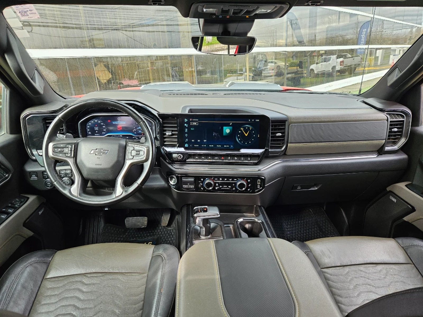 Chevrolet Silverado 2024 - Imagen 12 de 20