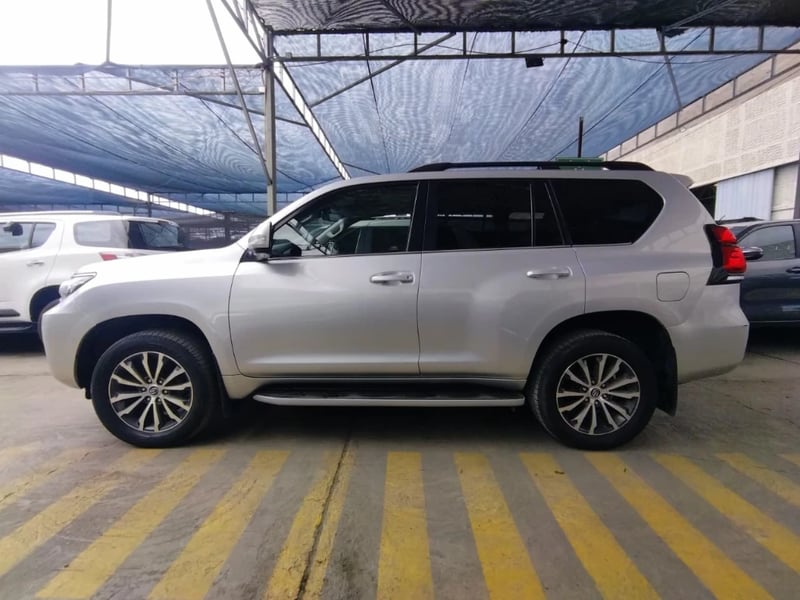 Toyota Land cruiser prado 2024 - Imagen 8 de 20