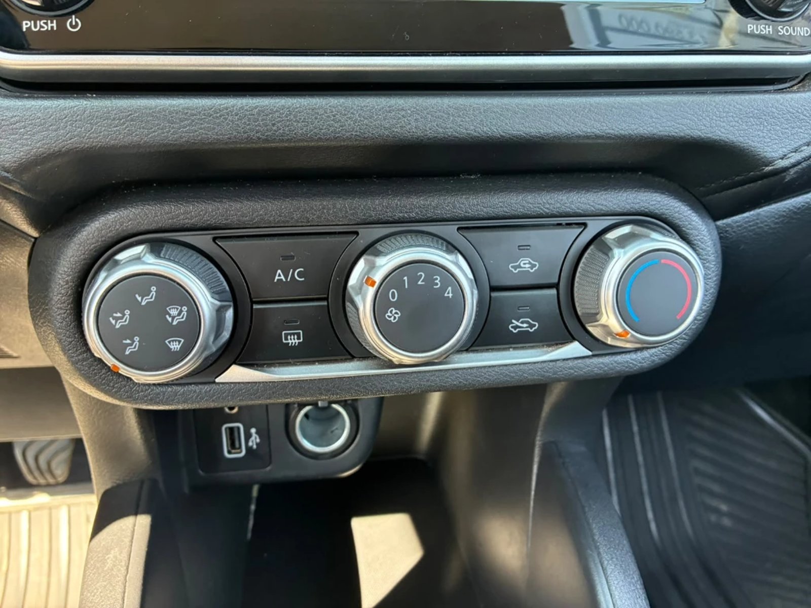 Nissan Versa 2025 - Imagen 18 de 20