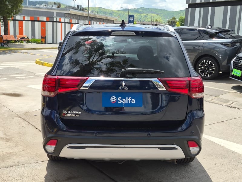 Mitsubishi Outlander 2021 - Imagen 6 de 20