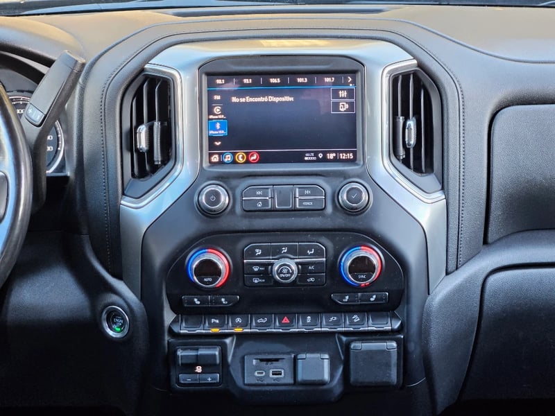 Chevrolet Silverado 2022 - Imagen 18 de 20