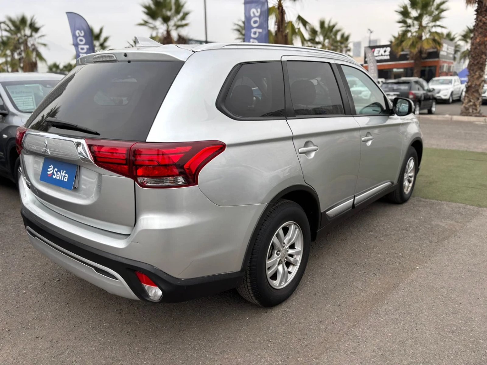 Mitsubishi OUTLANDER 2.0 4X2 MT 5P 2021 - Imagen 7 de 20