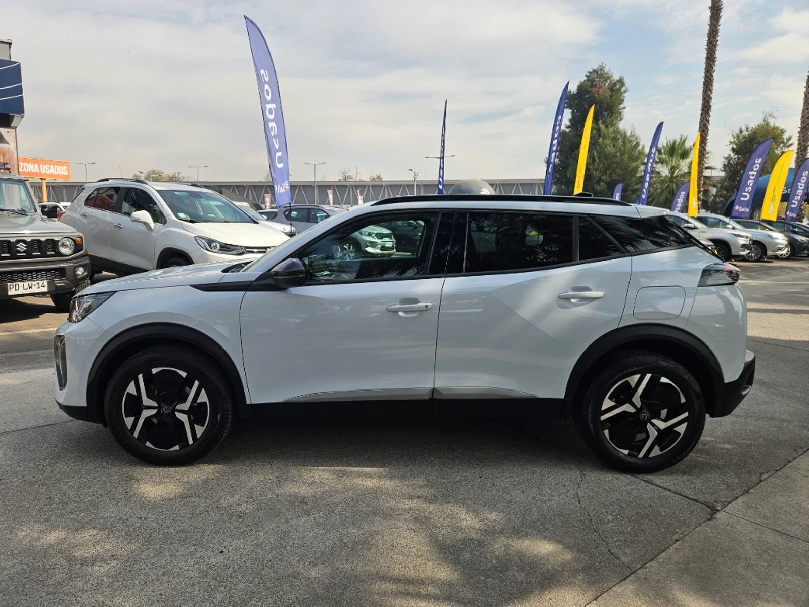 Peugeot 2008 1.2 ALLURE PACK PURETECH 130HP 4X2 MT 5P 2025 - Imagen 8 de 20