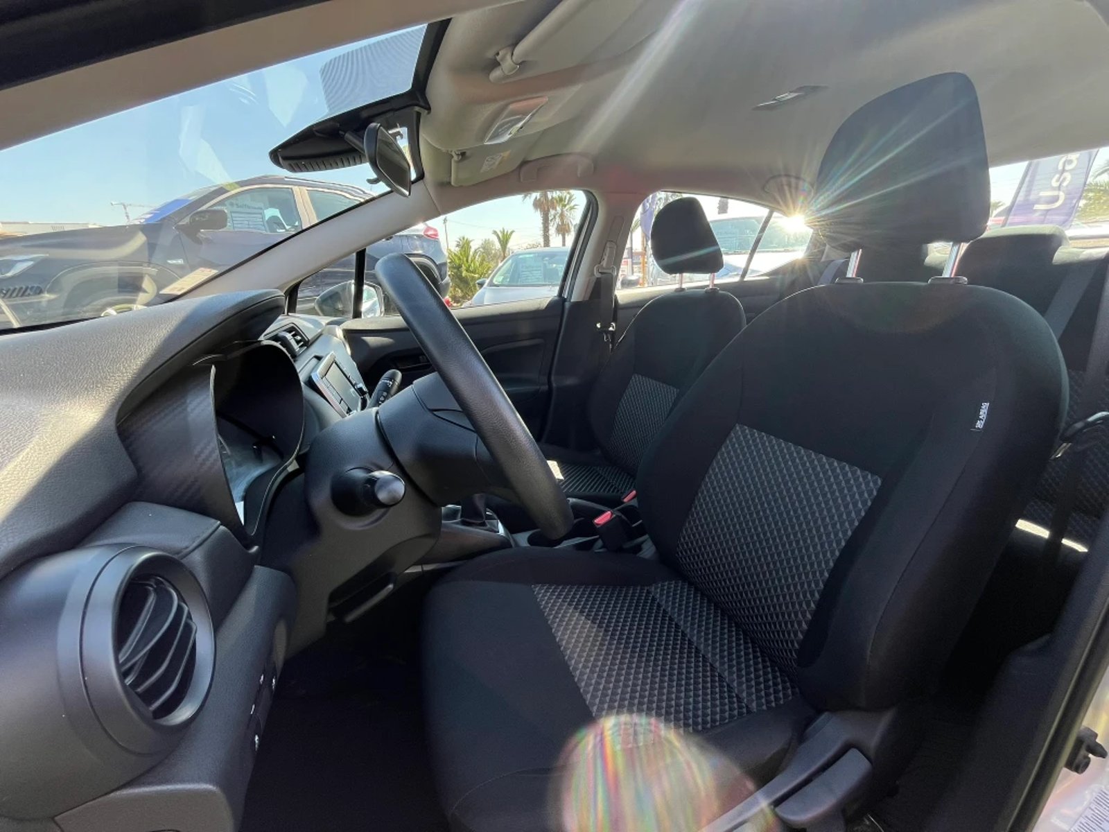 Nissan Versa 2025 - Imagen 13 de 20