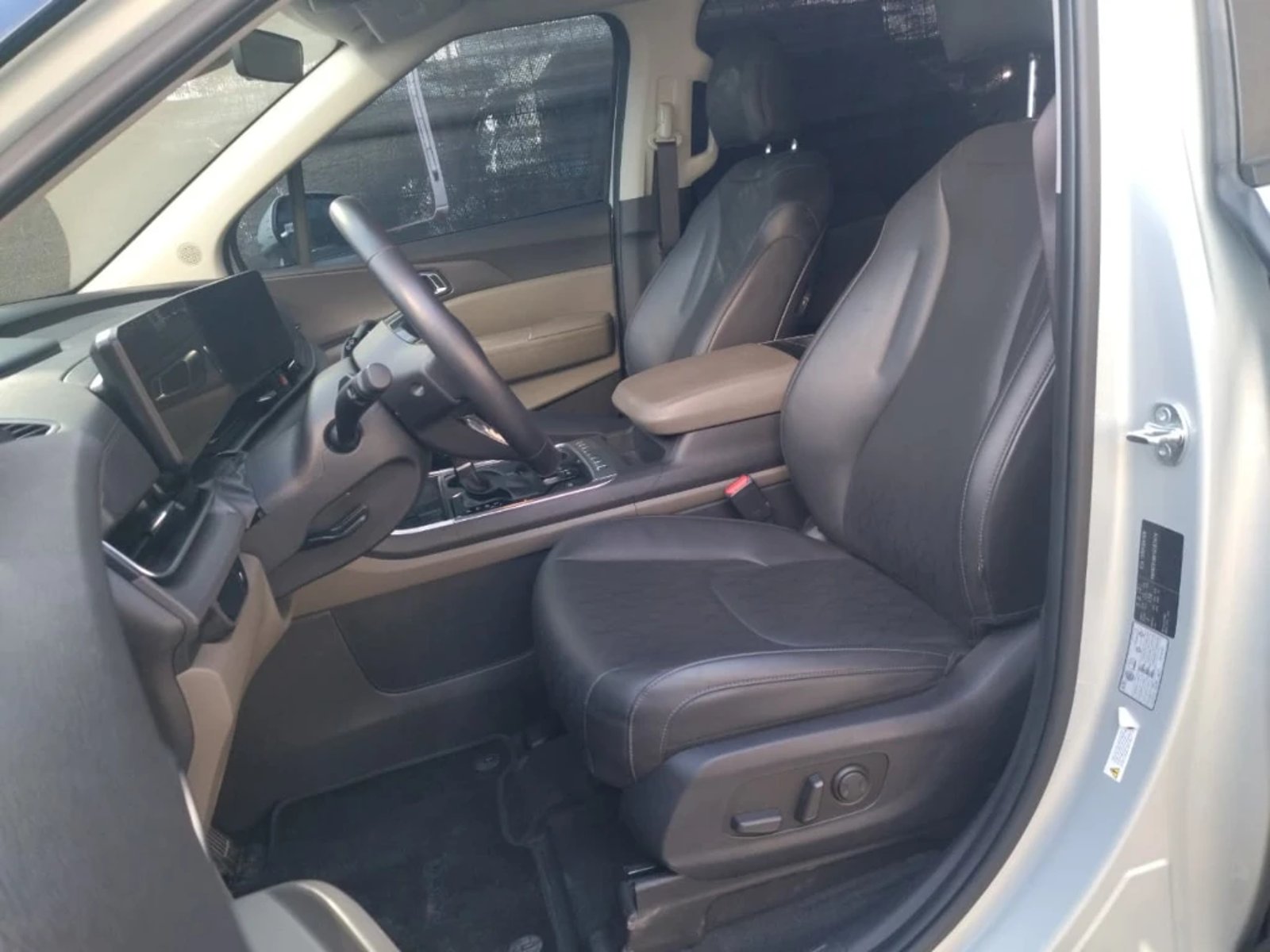 Kia Carnival 2025 - Imagen 13 de 20