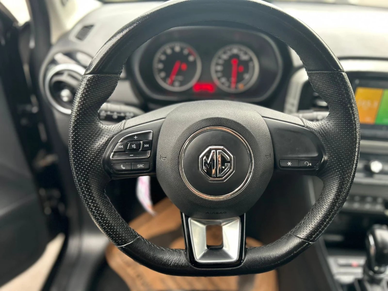 MG 3 1.5 COMFORT 4X2 HB AT 5P 2023 - Imagen 13 de 20