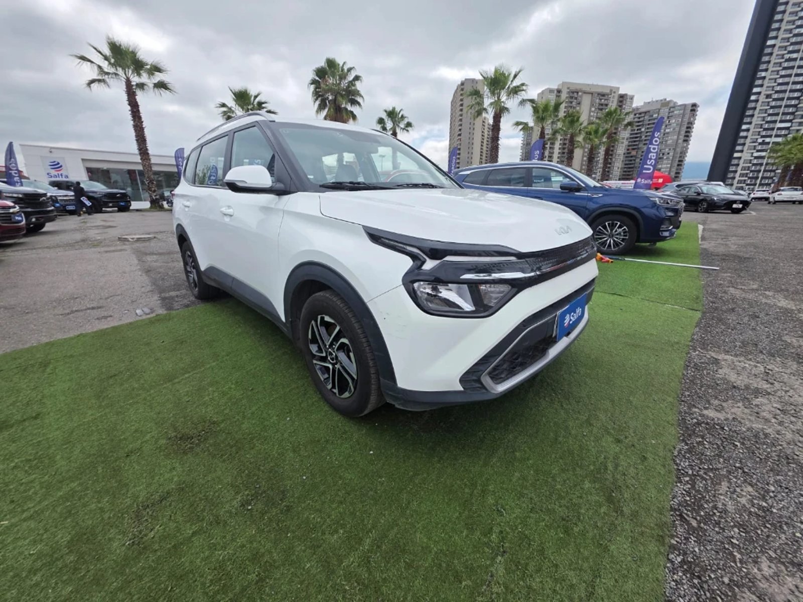 Kia Carens 2022 - Foto 3 de 20