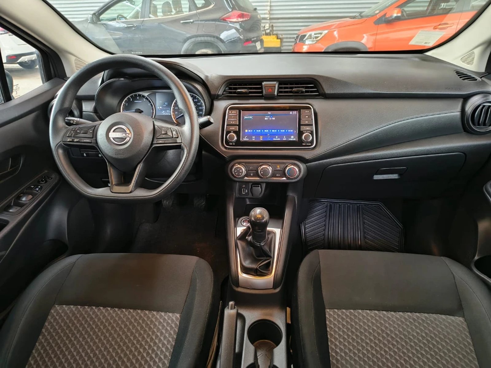Nissan Versa 2025 - Imagen 10 de 20